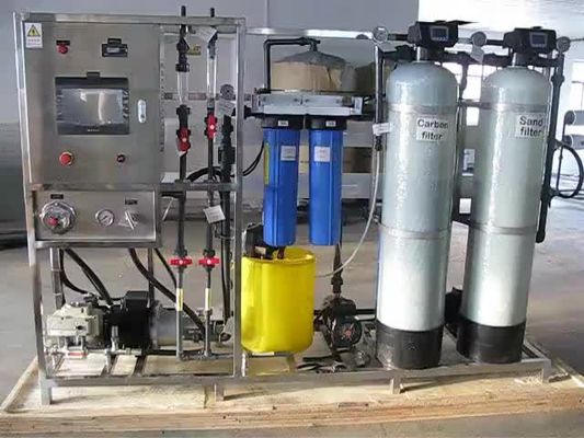 Μηχανή 20000LPD 1000psi αφαλάτωσης εργοστασίων επεξεργασίας θαλάσσιου νερού PLC