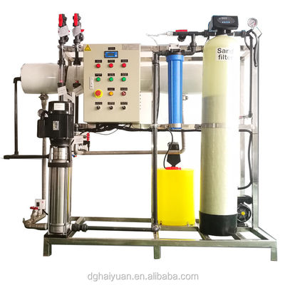 180KG εγκαταστάσεις 1300*600*1600MM αντίστροφης όσμωσης RO βολτ μεγέθους 460V