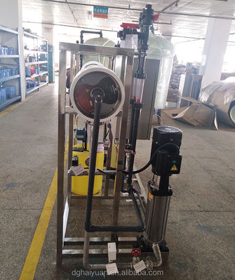 180KG εγκαταστάσεις 1300*600*1600MM αντίστροφης όσμωσης RO βολτ μεγέθους 460V